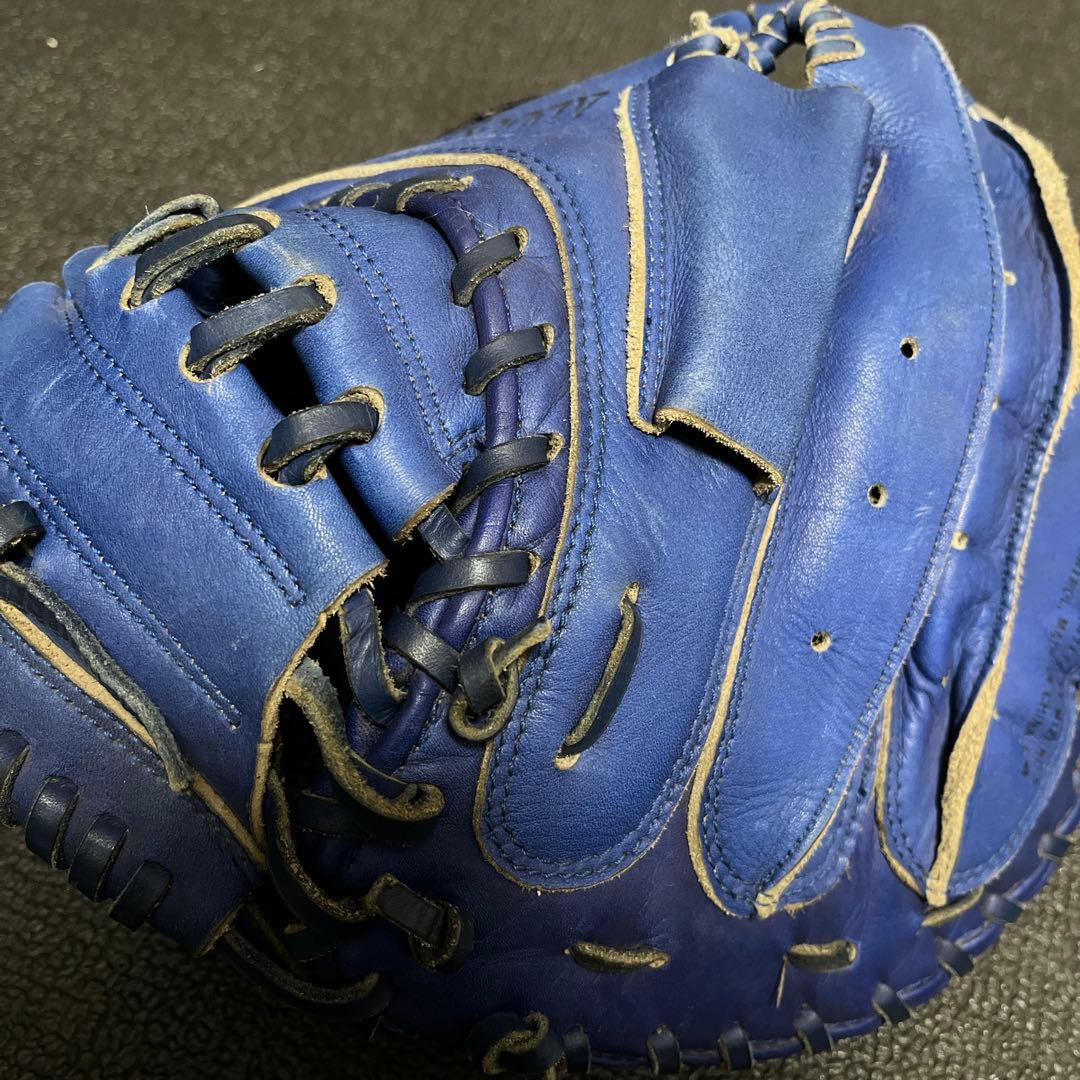 軟式グローブ 青 キャッチャーミット 大人用 100 紐の切れ革の破れ無し
