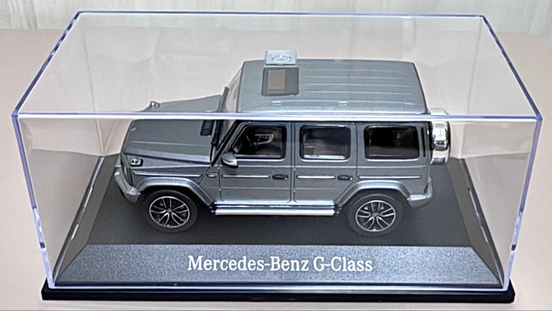 正規メルセデスベンツ G500 AMGラインプラチナムマグノ Gクラス1/43