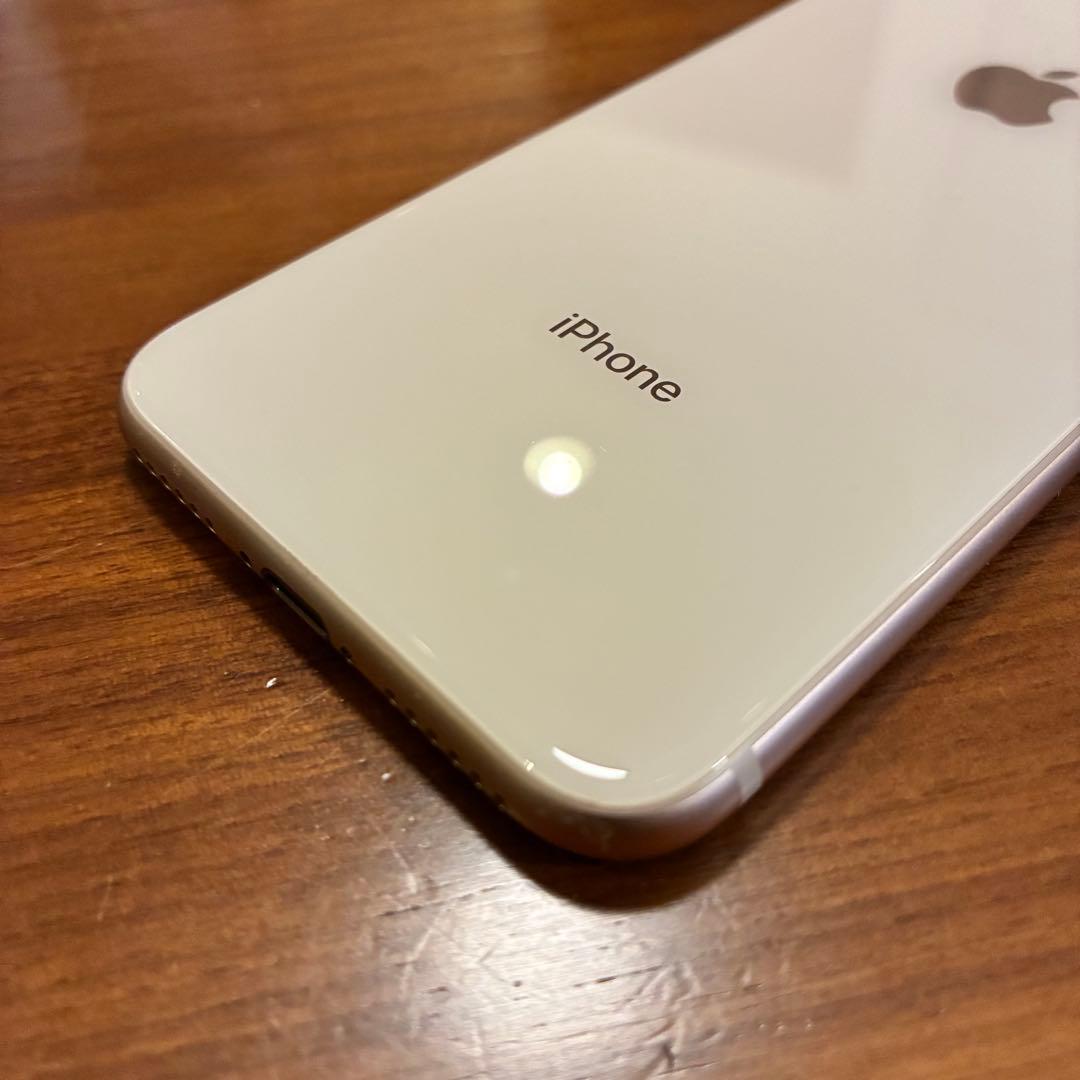 Apple iPhone 8 ゴールド 本体のみ