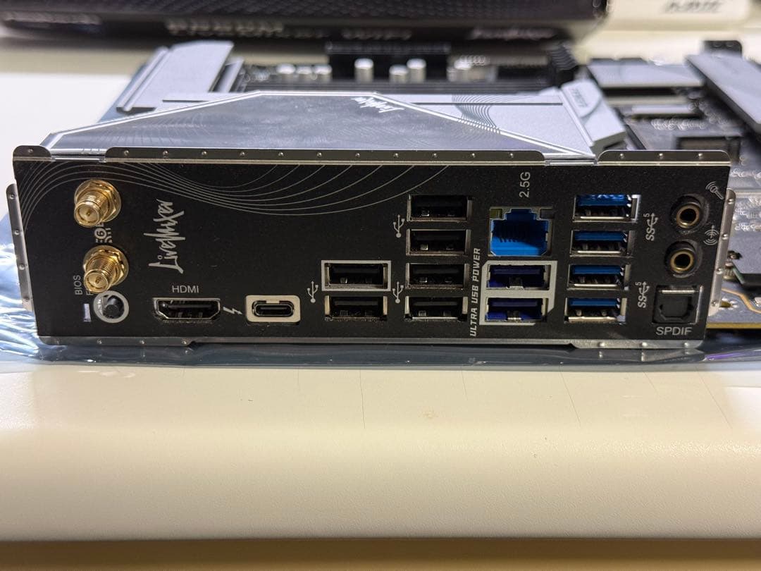 ASRock B860M LiveMixer WiFi マザーボード