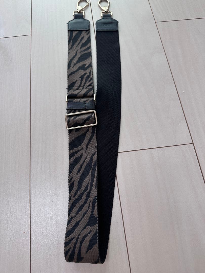 ア*リ様 【FURLA 】2WAYショルダーバッグ ＜替ベルト付き＞