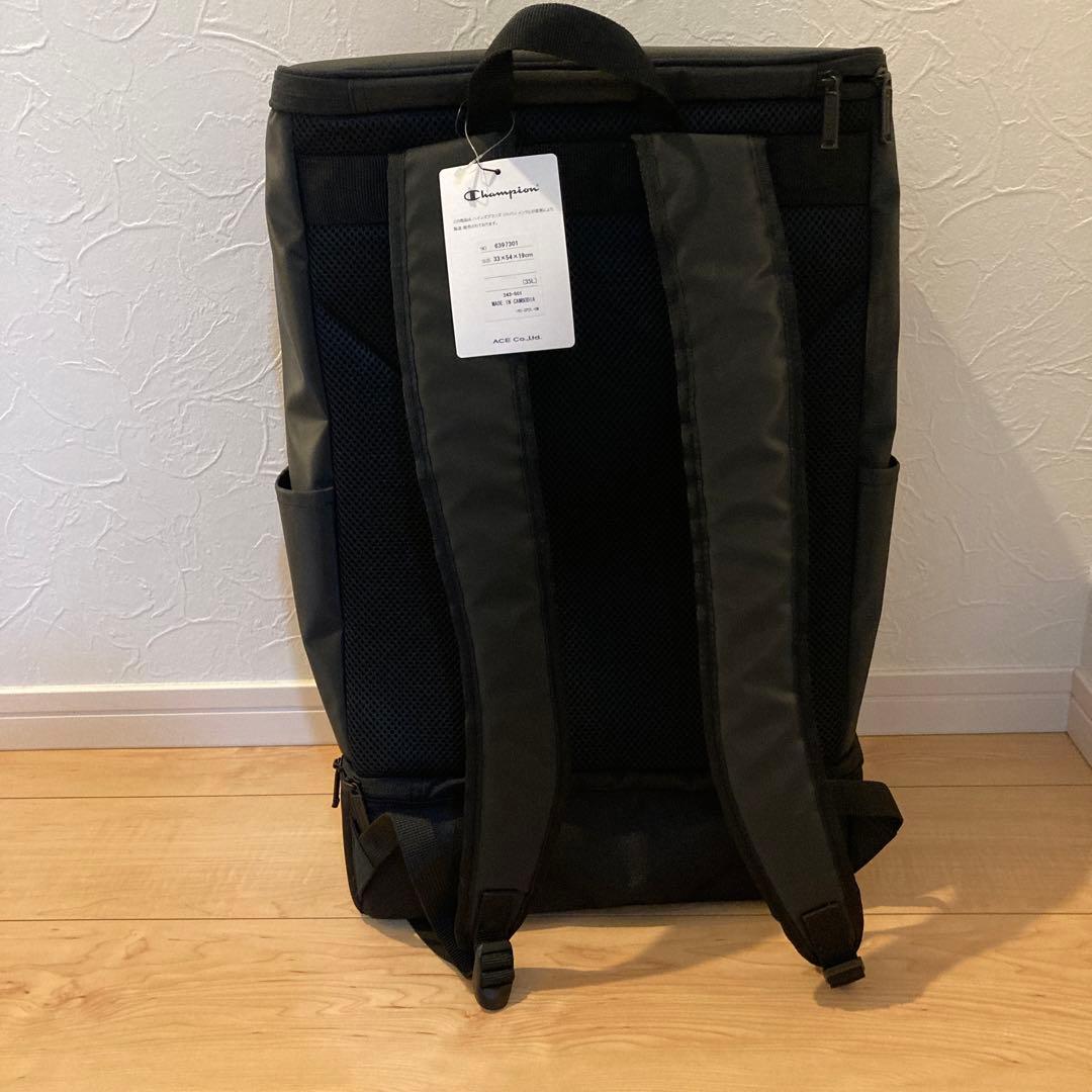 チャンピョン　リュック　PC収納ポケット付き　大容量　ブラック