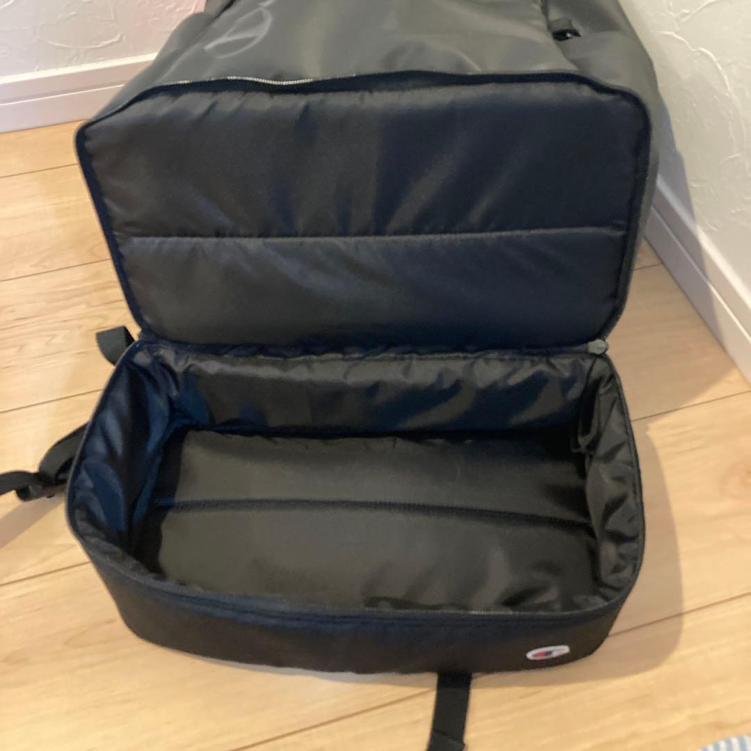 チャンピョン　リュック　PC収納ポケット付き　大容量　ブラック