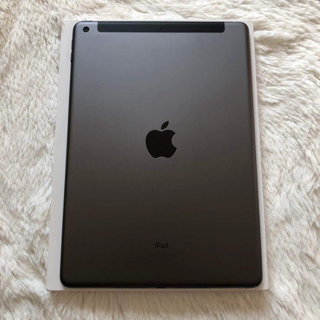 【1台限定価格】iPad 第8世代 32GB 【すぐ発送】【付属品】