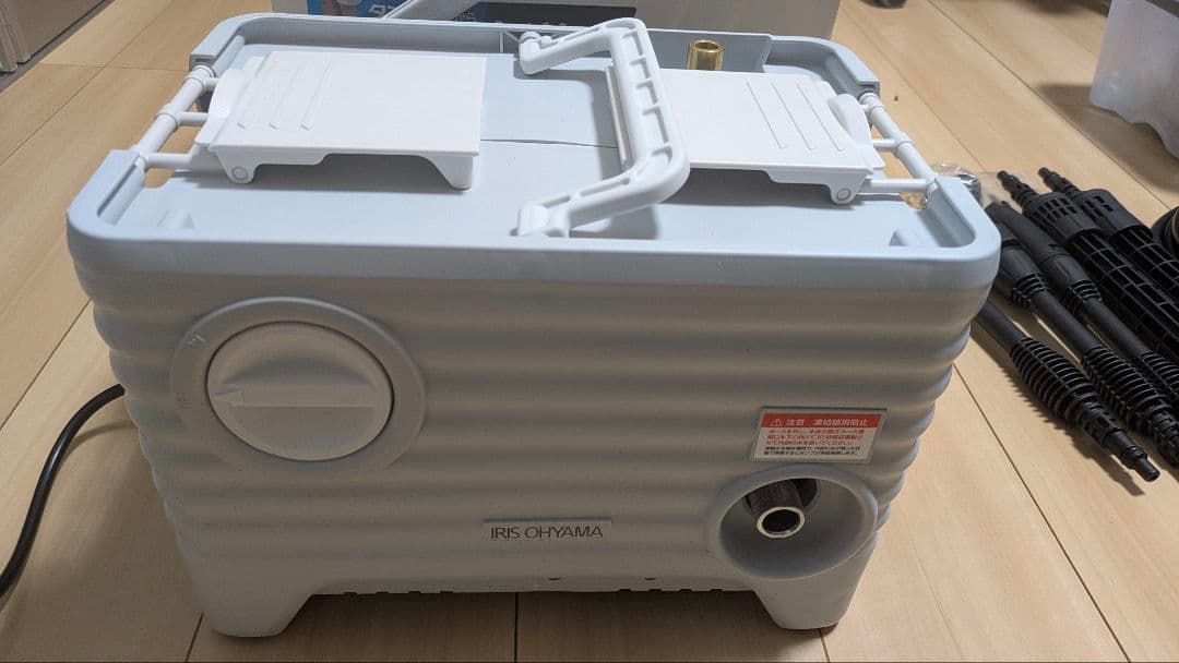 アイリスオーヤマ　タンク式高圧洗浄機 SBT-512N　デッキブラシ付