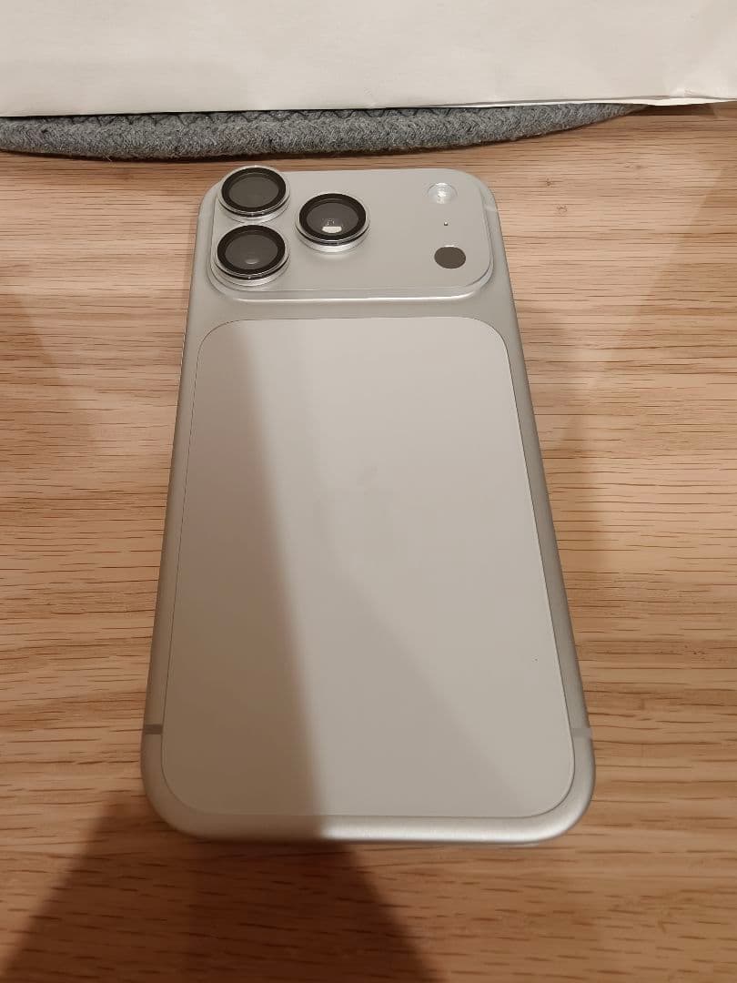 iPhone 17 pro本体＋MOFTケース＋おまけ多数