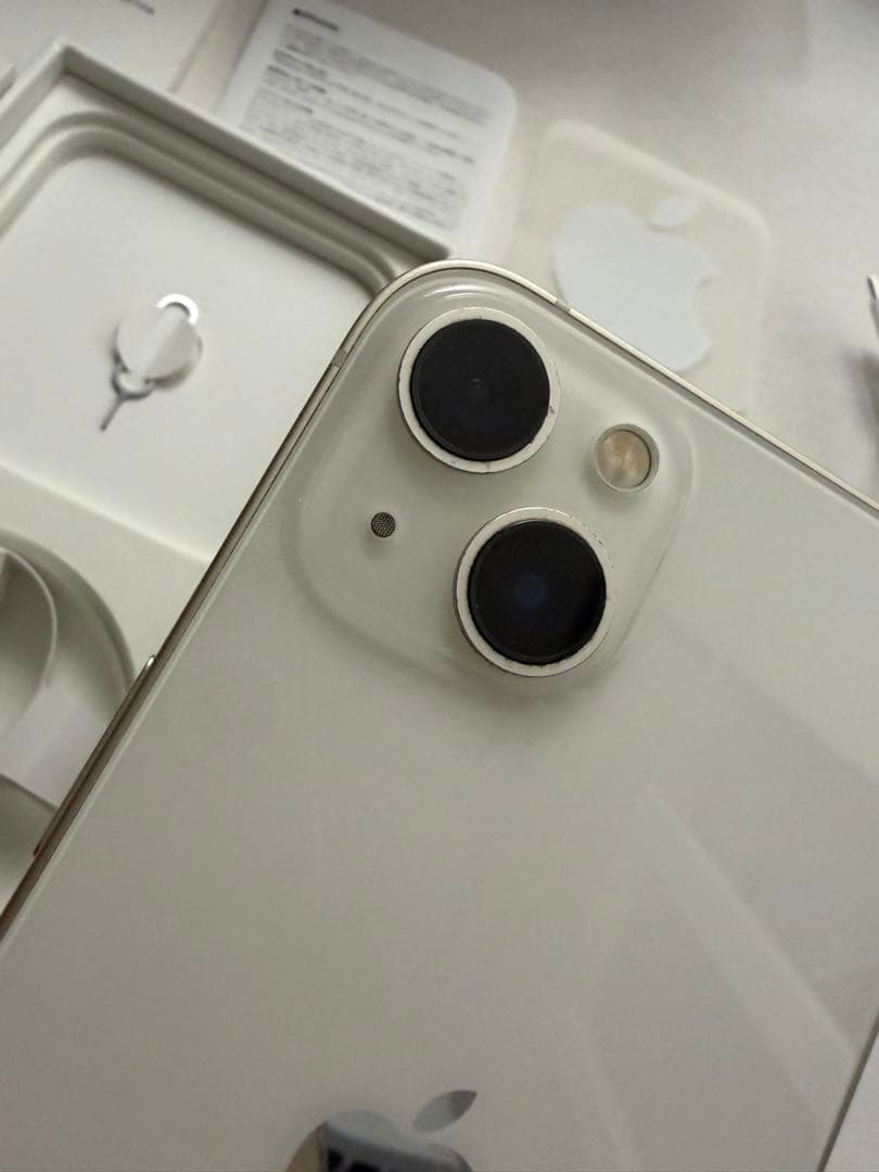 iPhone 13 256GB スターライト 本体
