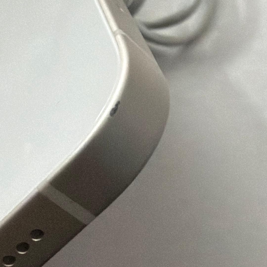 iPhone 13 256GB スターライト 本体