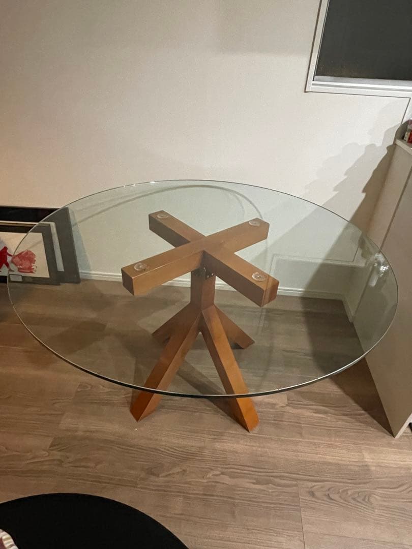 【限定値引】Cassina VENTO round dining table
