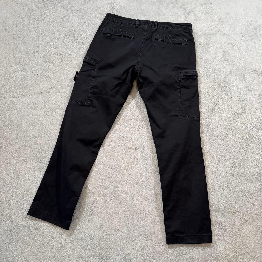 ストーンアイランド　黒　カーゴパンツ　7315321L1 33サイズ