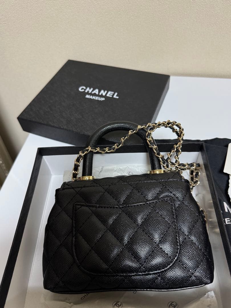 CHANEL MAKEUP ブラック ミニ　チェーン　ショルダーバッグ