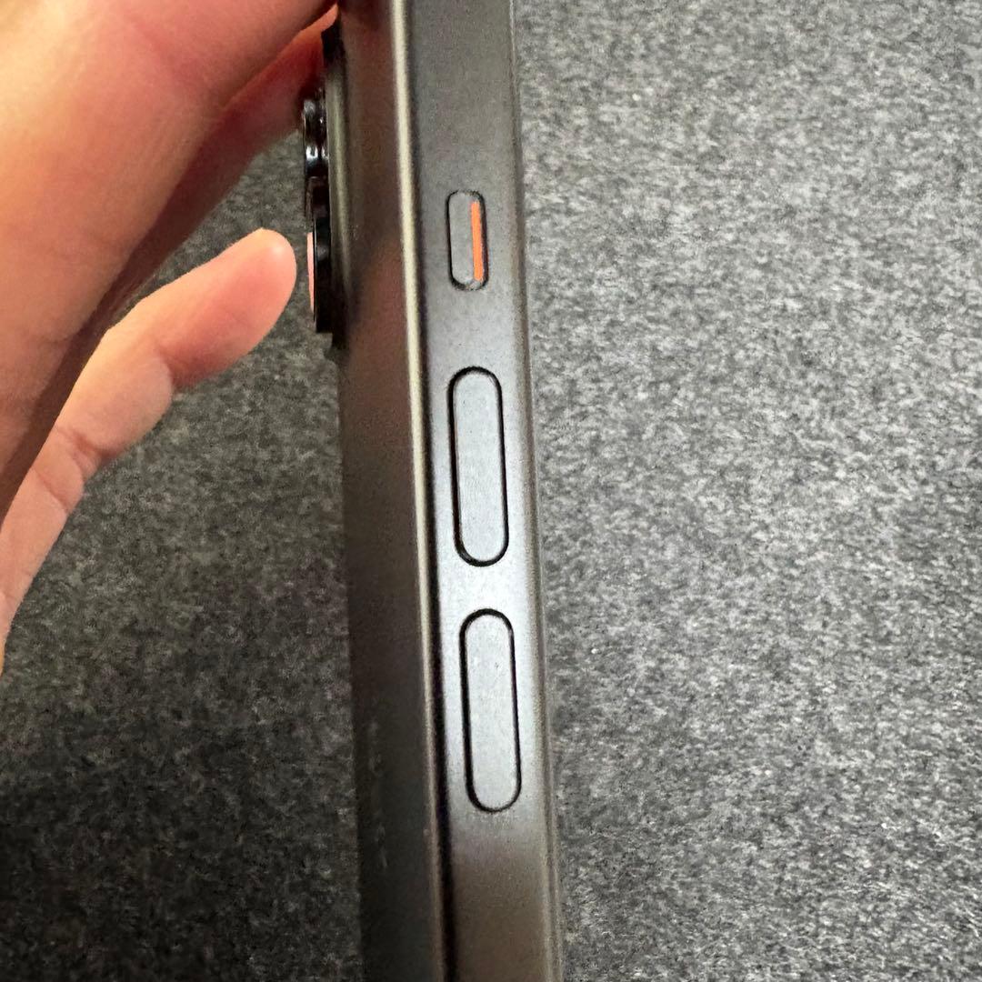 iPhone 15 128GB ブラック SIMフリー ケース フィルム付き