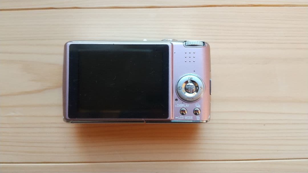 パナソニック デジカメ LUMIX DMC-FX01 ピンク色の美品*完動品