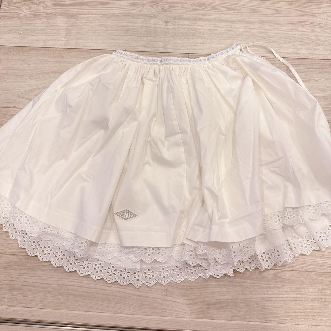 Katie完売品フレアスカート ホワイト フリーサイズ