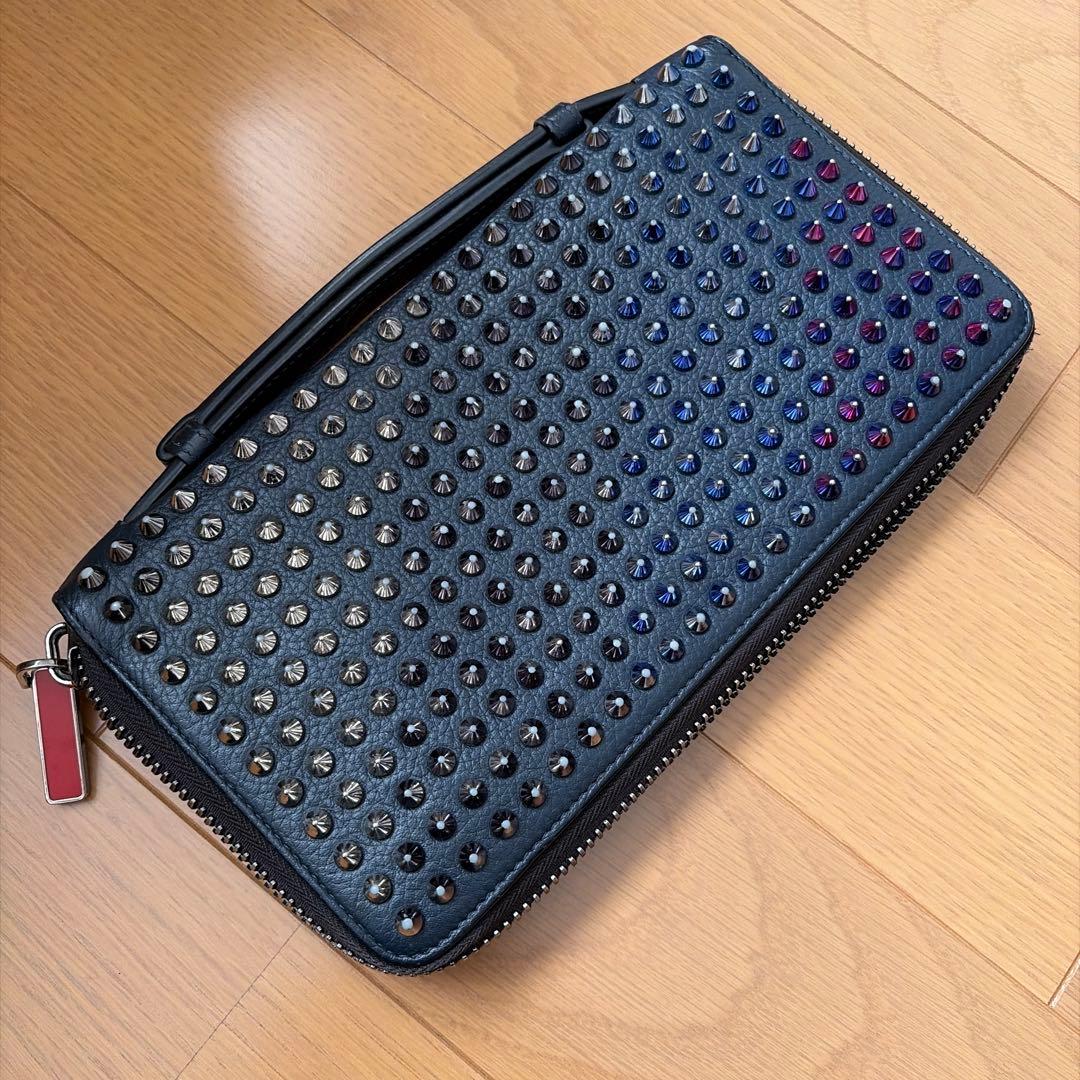 ルブタン クラッチバッグ オーガナイザー グラデーションスタッズ