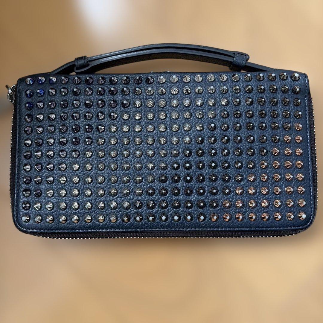 ルブタン クラッチバッグ オーガナイザー グラデーションスタッズ