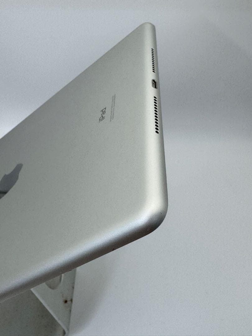 ipad 第7世代128GB シルバー