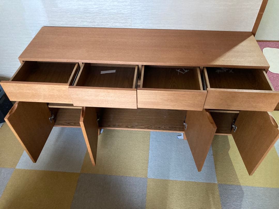 木目調キャビネット 引き出し4つ 扉2つ