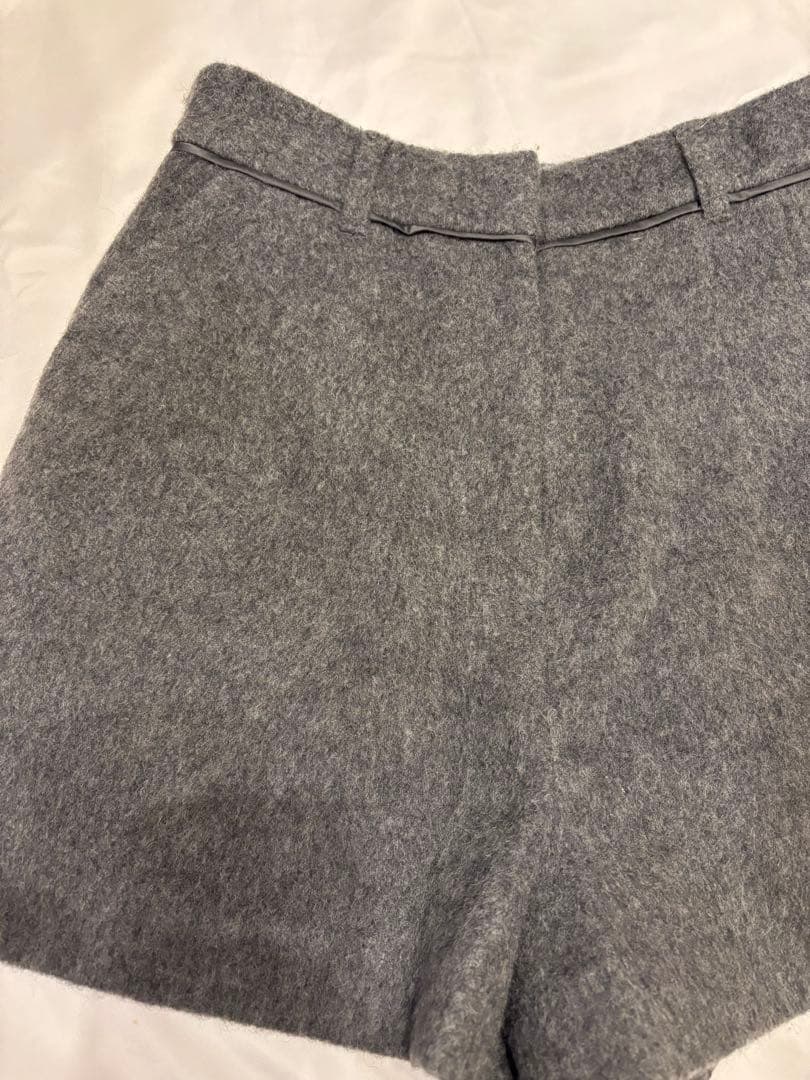 週末セール 超美品リリーブラウン グレージャケットとショートパンツ