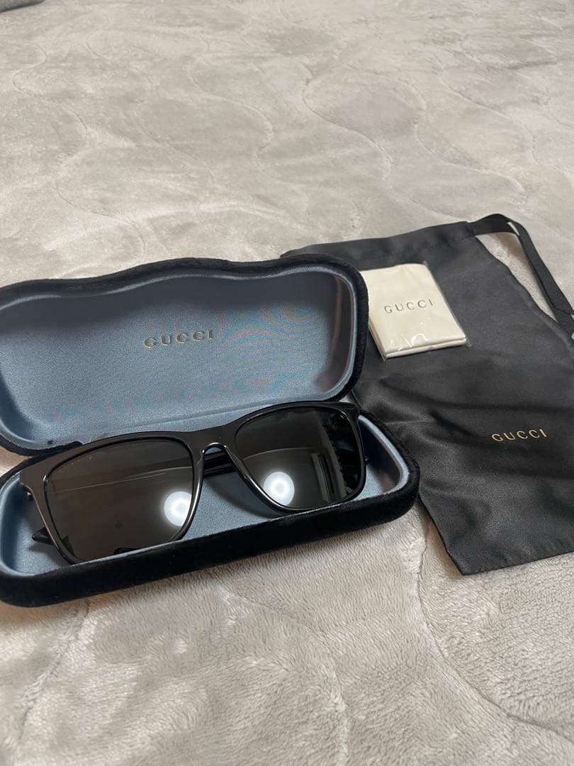 GUCCI ブラック サングラス ケース付き
