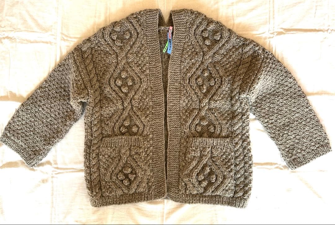 ネストローブ　ペルーニットカーディガン