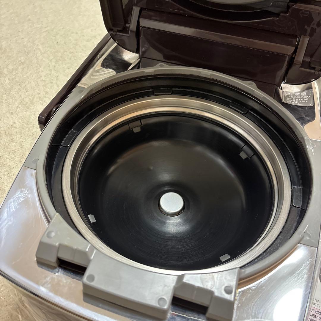 象印　炊飯器　NW-AB10