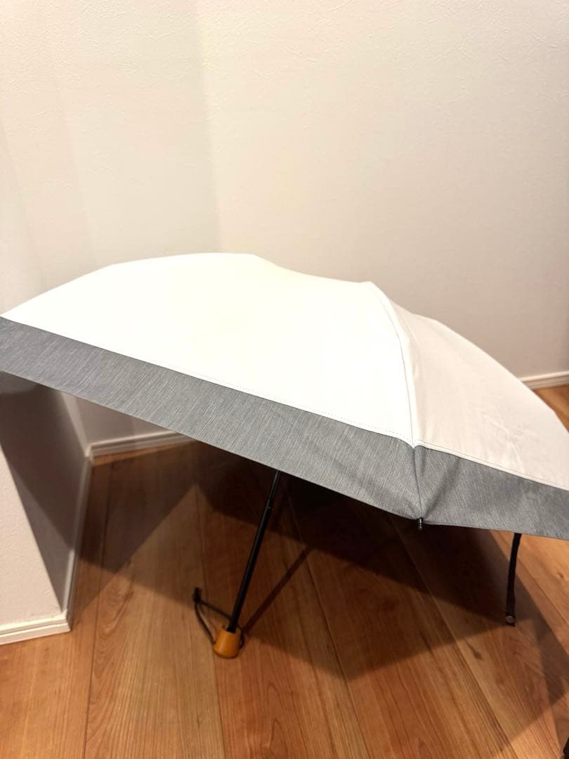 サンバリア100 *折り畳み日傘３段折 / コンビ(ホワイト)