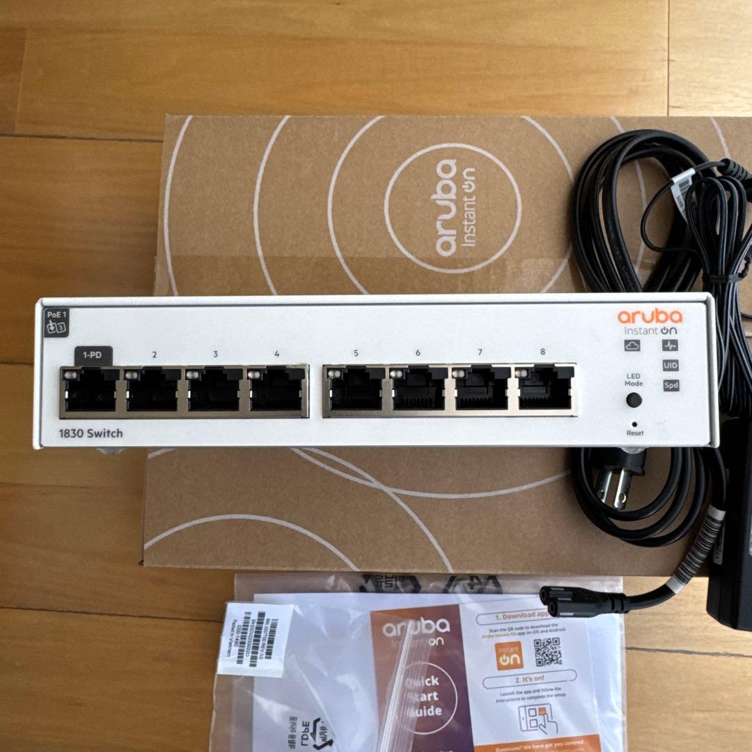 Aruba Instant On 1830 8ポートスイッチ