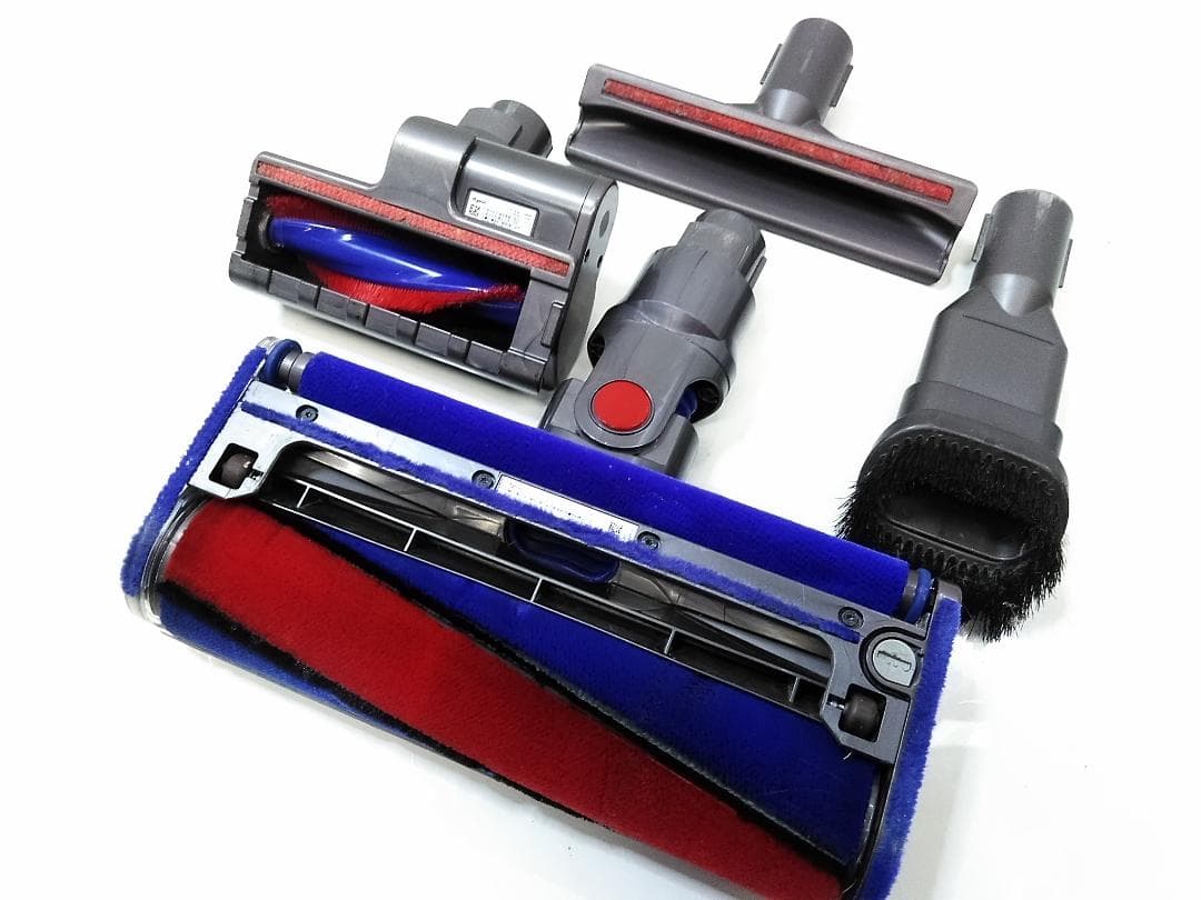 ダイソン V8 コードレスクリーナー サイクロン掃除機 SV10 △