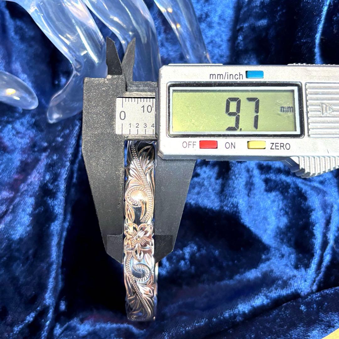 [手彫り]ハワイアンバングル(ハイビスカス/S/シルバー) starring