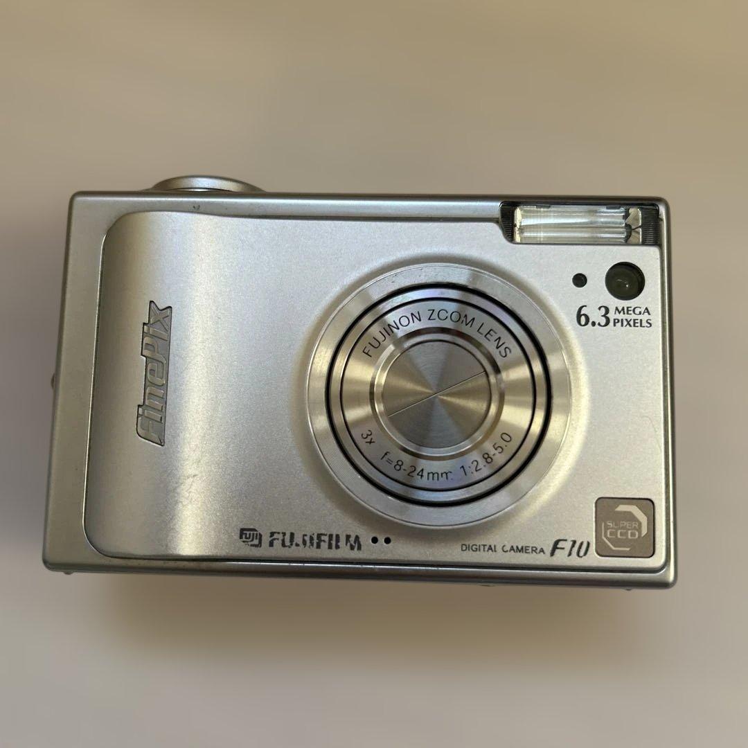 デジタルカメラ FUJIFILM finepix F10