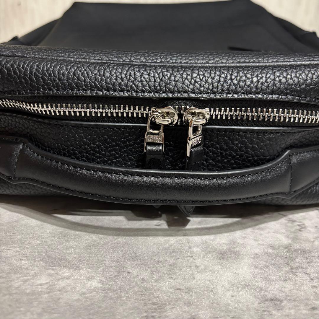 TAKEO KIKUCHI タケオキクチ　ブラック レザーバックパック