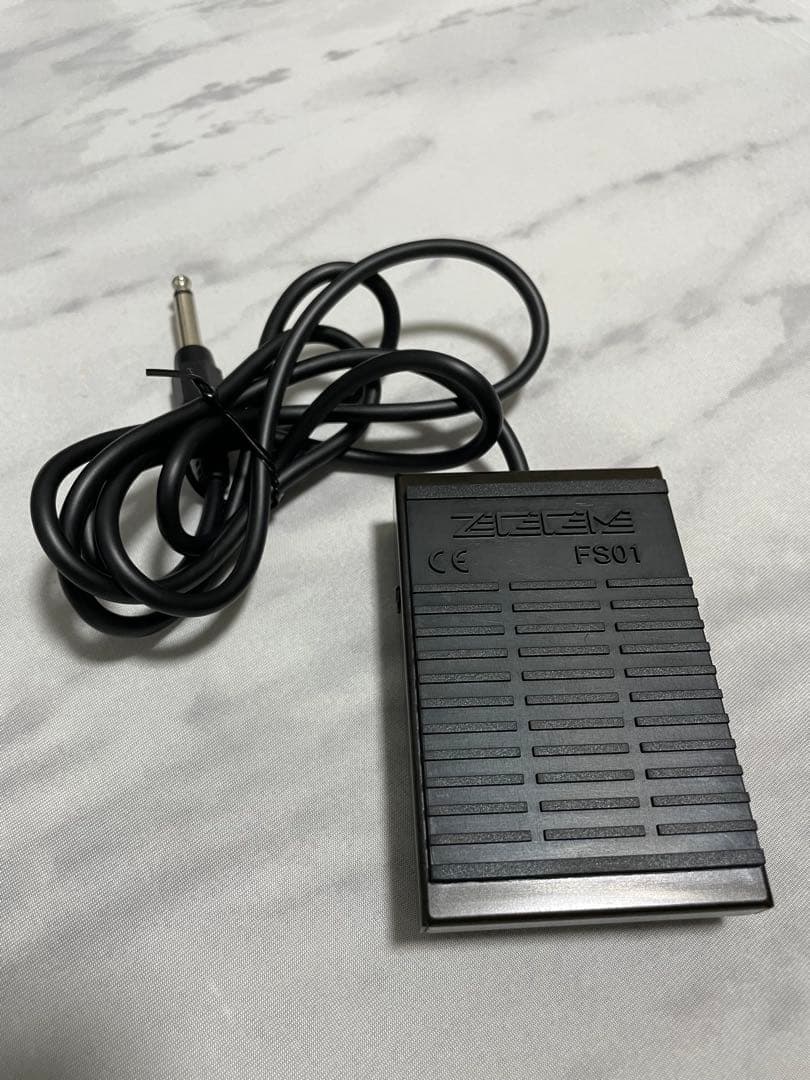 ZOOM HD16 マルチトラックレコーダー(別売りフットスイッチ付き)