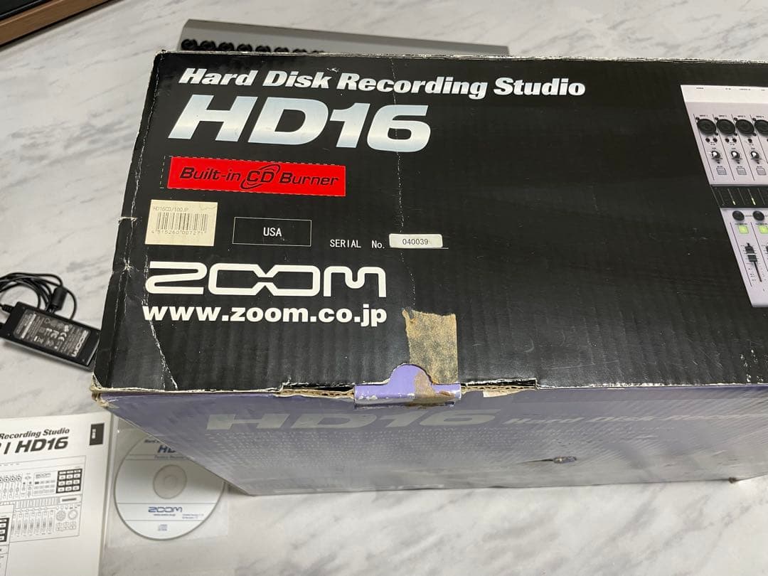 ZOOM HD16 マルチトラックレコーダー(別売りフットスイッチ付き)