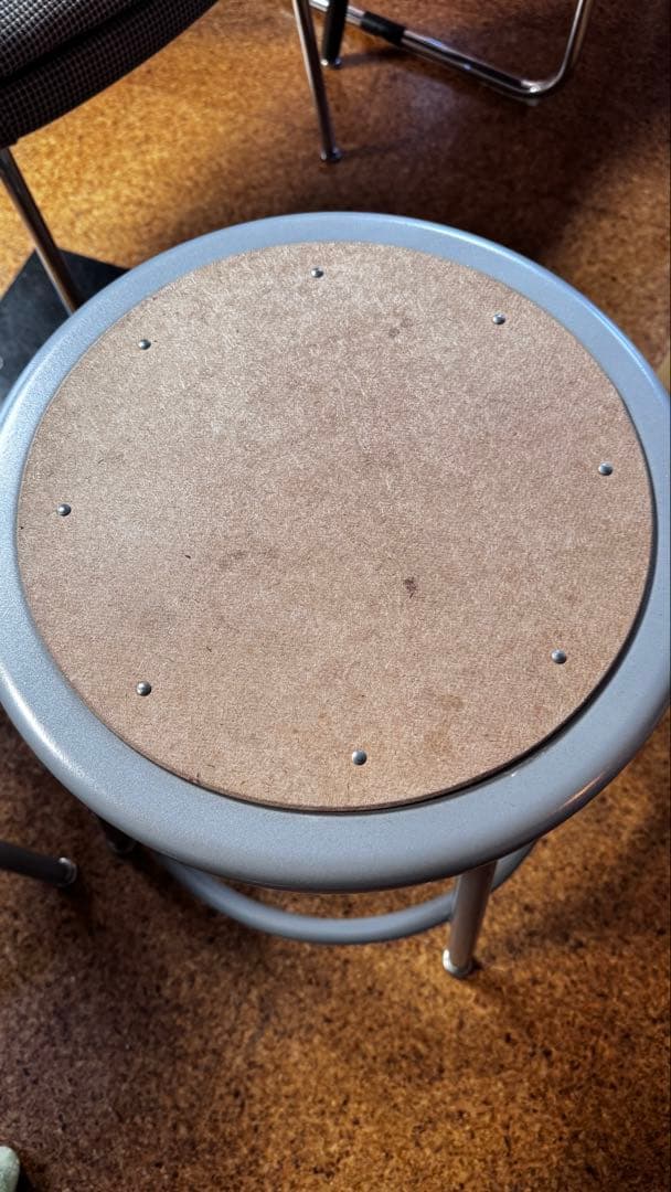 National Public Seating　丸椅子　スタッキングチェア　二脚