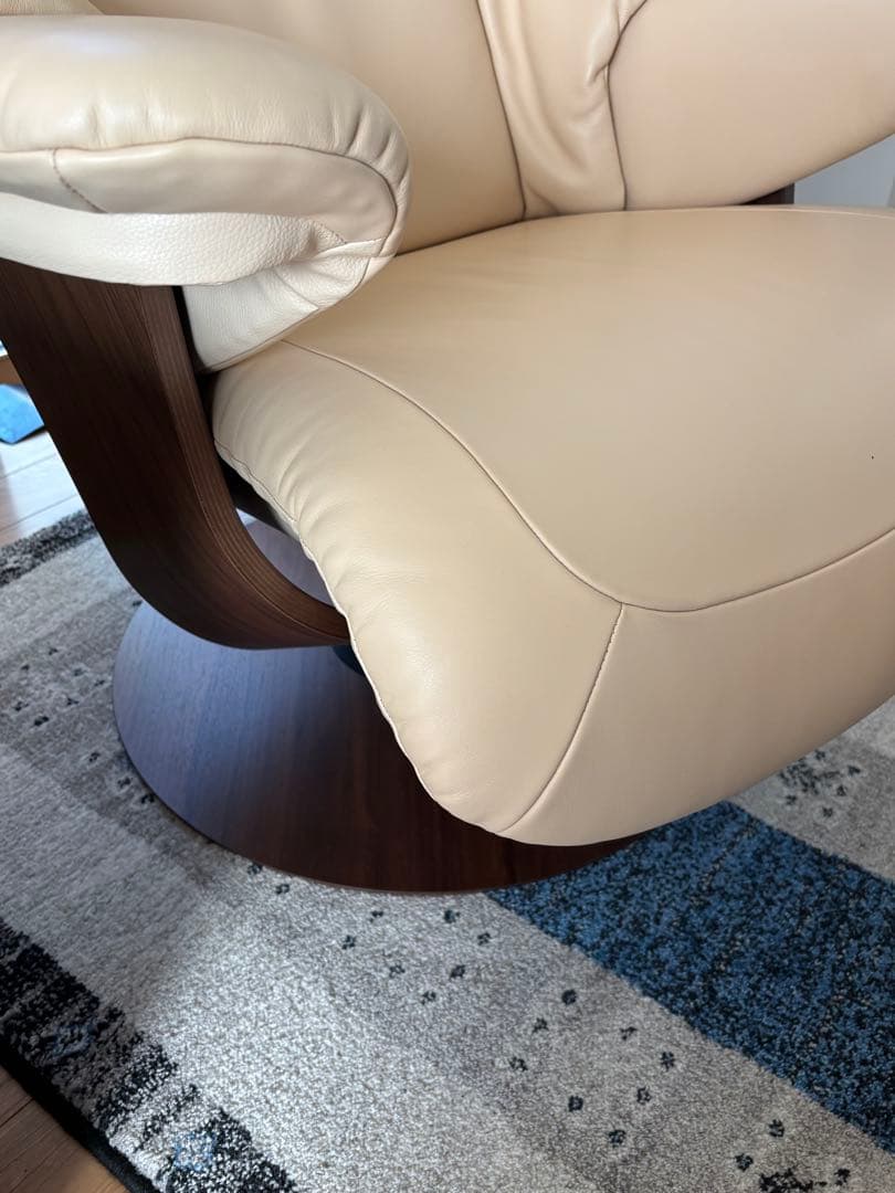 【セール】【美品】カリモク　ザ・ファーストRU73 Mサイズ　オットマンセット