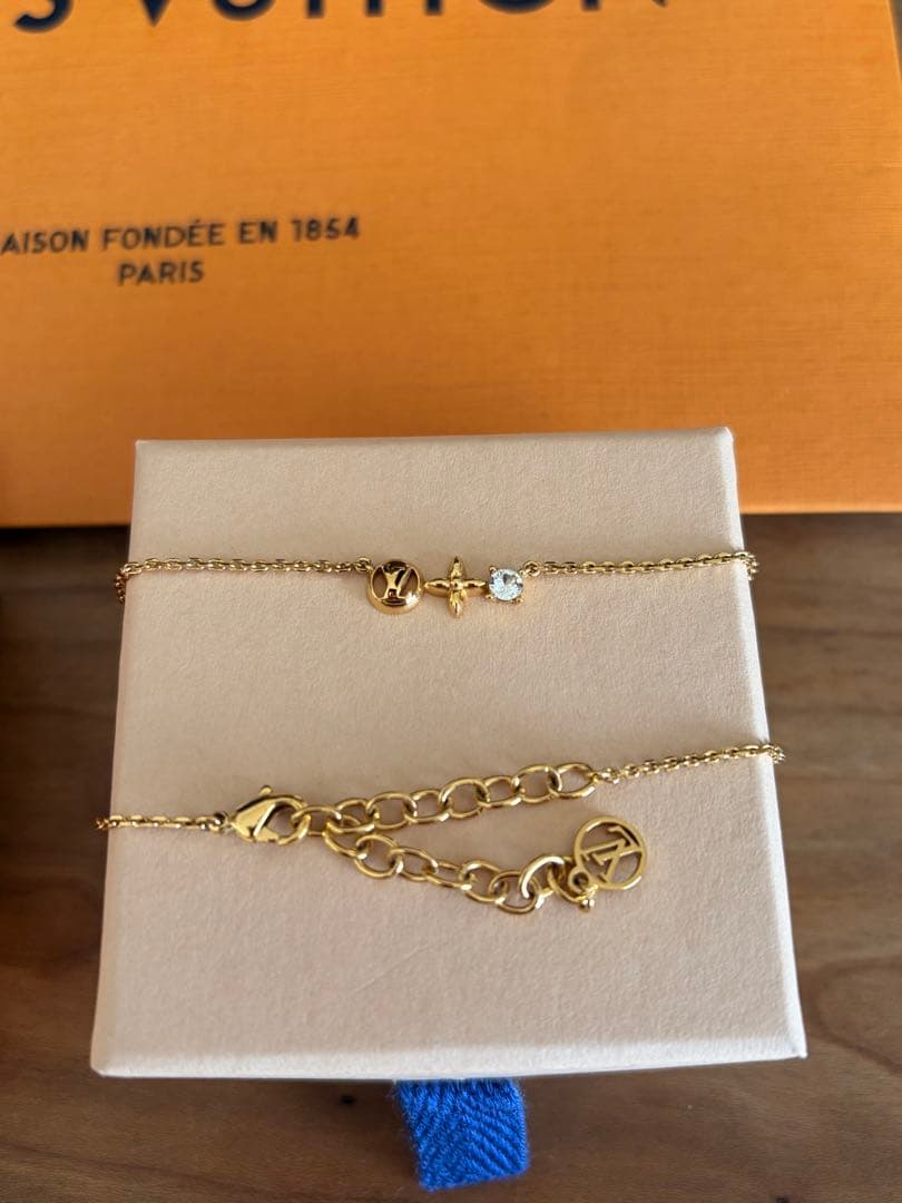 ルイヴィトン プティ ルイ ネックレス ゴールド メタル