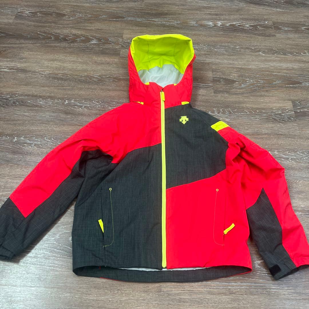 デサント　美品　　セットアップ　上下　スキーウェア　160 男の子