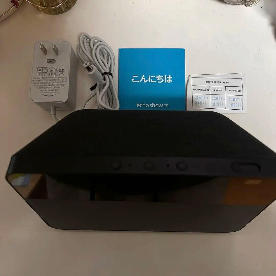 Amazon Echo Show 8 (ブラック)