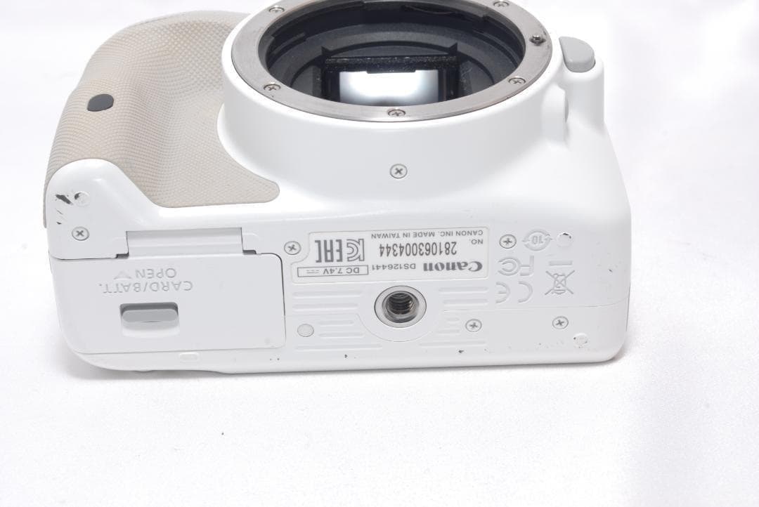 ⭐️超望遠レンズ付き⭐️Canon Kiss X7 キャノン　デジタル一眼レフ