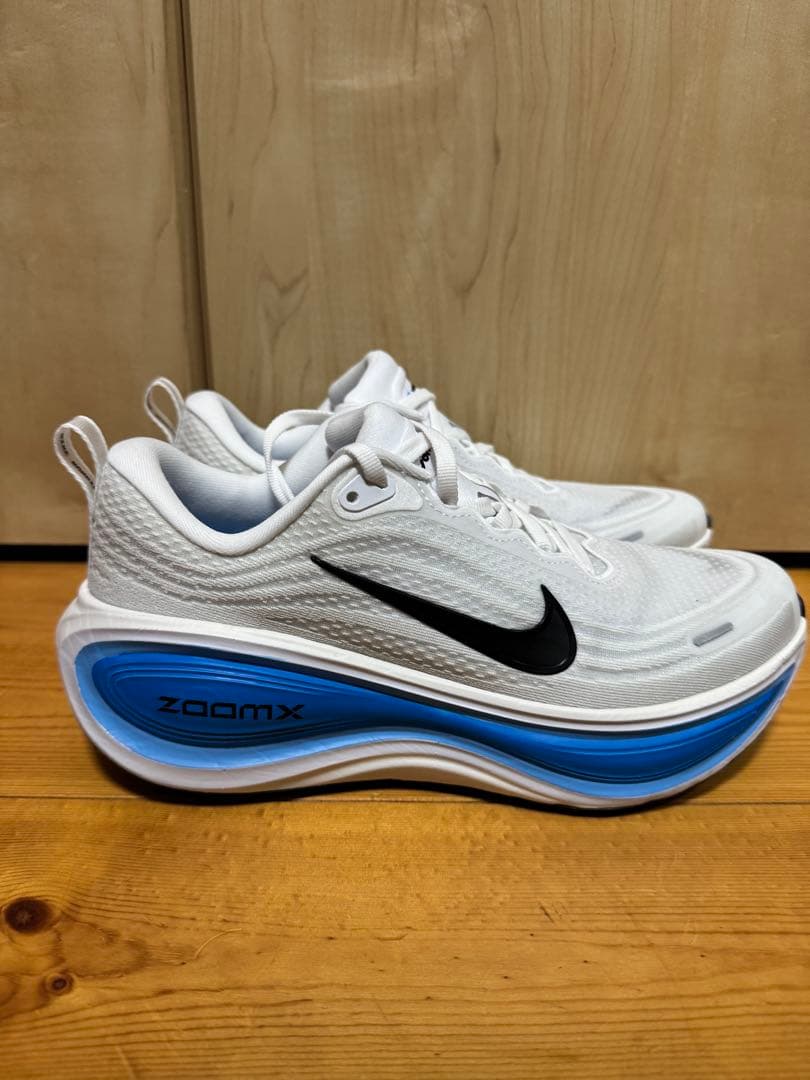 ナイキ　ボメロ　プラス