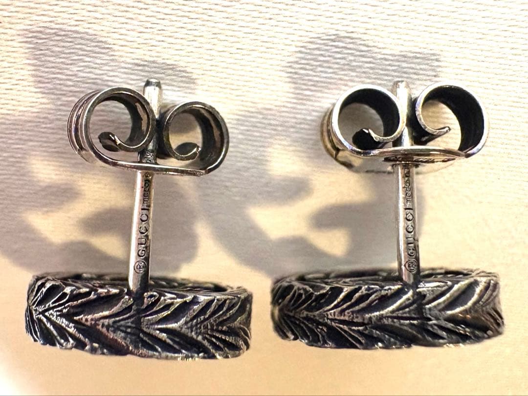 未使用　極美品　グッチ　GUCCI シルバー ピアス インターロッキングG 両耳