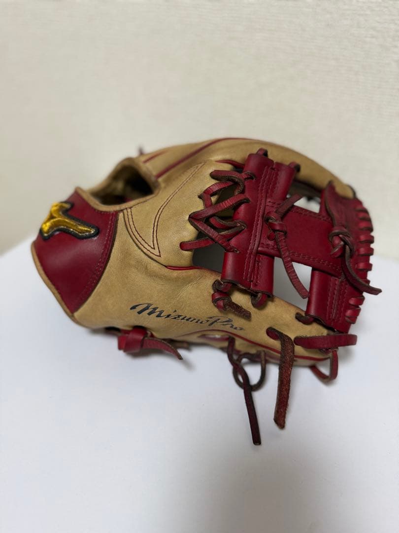 Mizuno Pro軟式グローブ ベージュ/赤