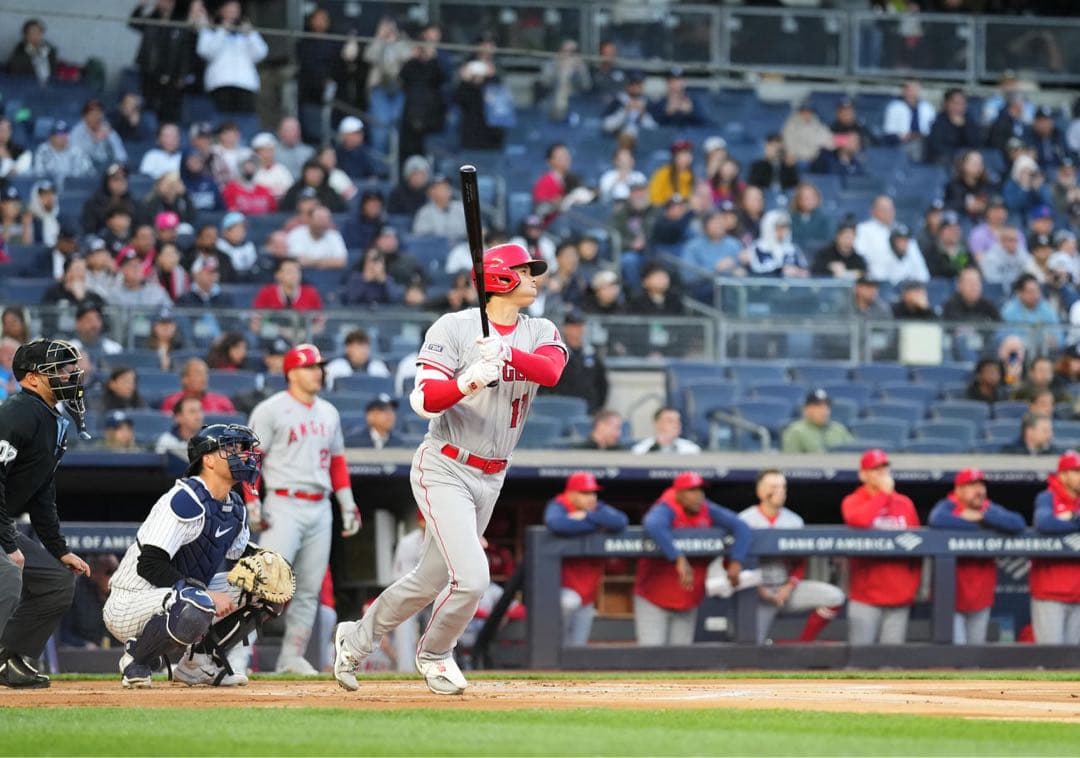 世界23枚限定 ヤンキースタジアム100周年記念試合 大谷選手直筆サインカード