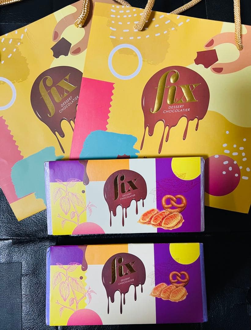 【正規店購入】Fix ドバイチョコレート お得2枚セット　紙袋付き