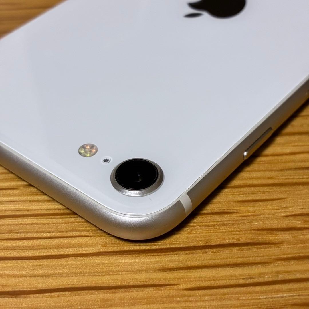 Ya17700 iPhone SE 第3世代　SIMフリー　美品