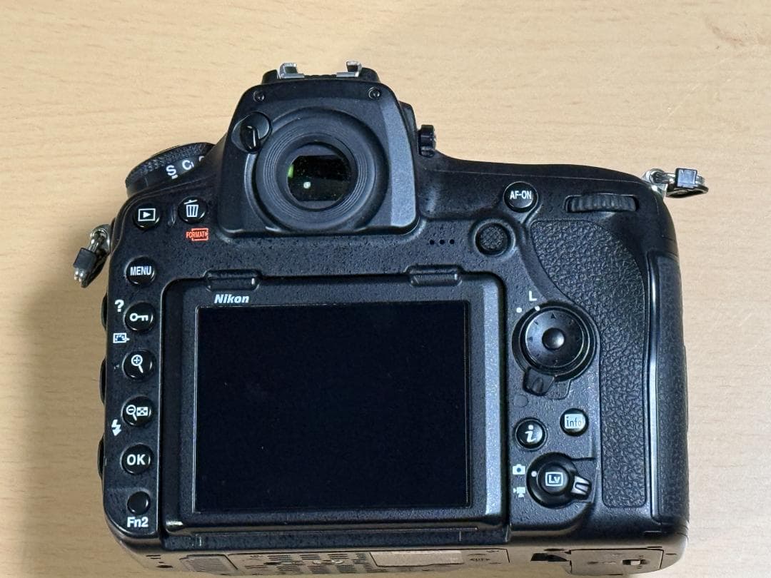 【美品・付属品完備】Nikon D850 元箱付き ＋ 新品液晶保護フィルム