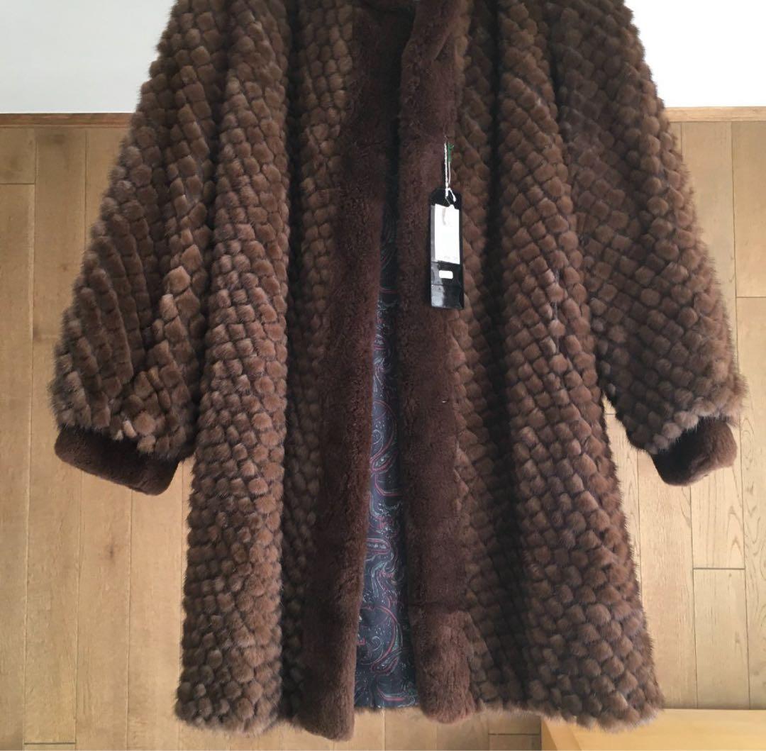 90万　極美品 SAGA MINK ミンク 　オポサム柔らか　 裏地柄　コート