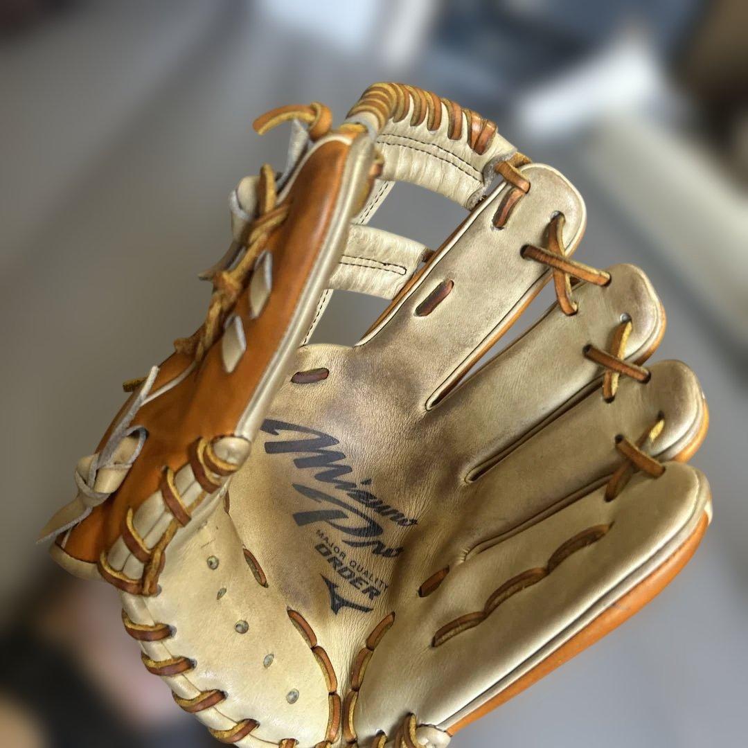 【目立った傷なし】ミズノプロ　内野手用グローブ　少し硬い