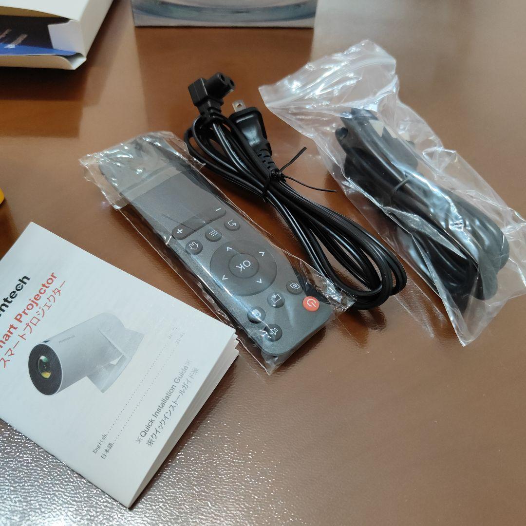 小型プロジェクター180°回転式　AndroidTV11.0搭載　WiFi対応